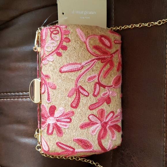 D' Margeaux New York Women's Cork Clutch - Picture 5 of 14